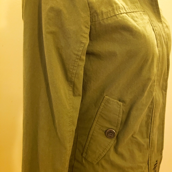 Bench Jacket - Picture 3 of 8